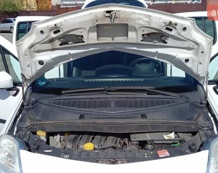 Белый Рено Модус, объемом двигателя 1.6 л и пробегом 162 тыс. км за 6999 $, фото 17 на Automoto.ua