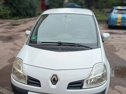 Белый Рено Модус, объемом двигателя 1.2 л и пробегом 200 тыс. км за 4500 $, фото 1 на Automoto.ua