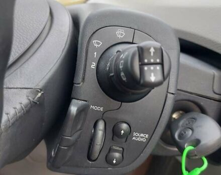 Чорний Рено Модус, об'ємом двигуна 1.2 л та пробігом 150 тис. км за 4650 $, фото 5 на Automoto.ua