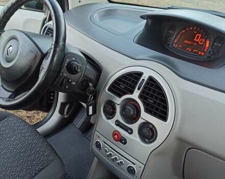 Черный Рено Модус, объемом двигателя 1.6 л и пробегом 210 тыс. км за 4200 $, фото 12 на Automoto.ua