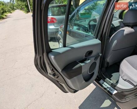 Черный Рено Модус, объемом двигателя 1.1 л и пробегом 211 тыс. км за 3700 $, фото 8 на Automoto.ua
