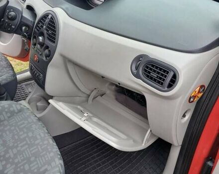 Червоний Рено Модус, об'ємом двигуна 1.15 л та пробігом 120 тис. км за 4750 $, фото 28 на Automoto.ua