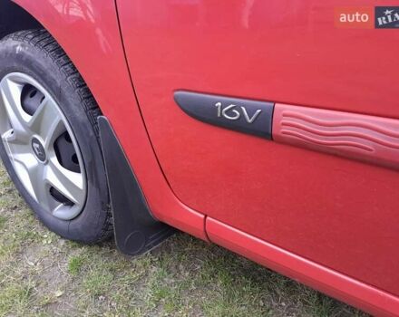 Червоний Рено Модус, об'ємом двигуна 1.15 л та пробігом 120 тис. км за 4750 $, фото 9 на Automoto.ua