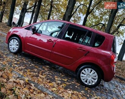 Рено Модус 2009 в Полтаве на Automoto.ua Красный Рено Модус, объемом двигателя 1.6 л и пробегом 144 тыс. км за 7300 $, фото 2 на Automoto.ua