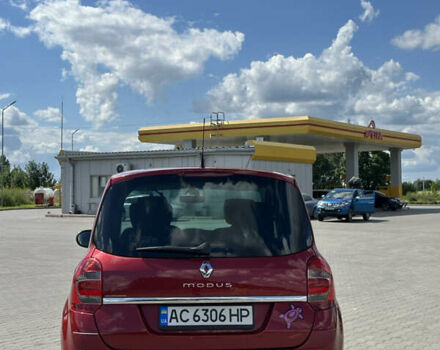 Красный Рено Модус, объемом двигателя 1.6 л и пробегом 161 тыс. км за 7500 $, фото 5 на Automoto.ua