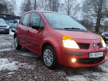 Красный Рено Модус, объемом двигателя 1.1 л и пробегом 219 тыс. км за 3555 $, фото 1 на Automoto.ua