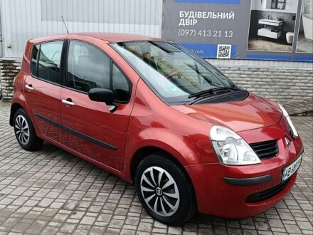 Красный Рено Модус, объемом двигателя 1.2 л и пробегом 220 тыс. км за 3350 $, фото 1 на Automoto.ua