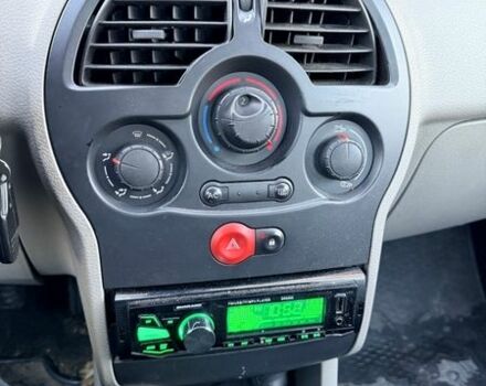 Желтый Рено Модус, объемом двигателя 1.1 л и пробегом 216 тыс. км за 4500 $, фото 20 на Automoto.ua