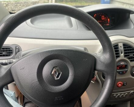 Серый Рено Модус, объемом двигателя 1.1 л и пробегом 96 тыс. км за 4700 $, фото 4 на Automoto.ua