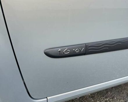 Сірий Рено Модус, об'ємом двигуна 1.6 л та пробігом 21 тис. км за 6200 $, фото 9 на Automoto.ua