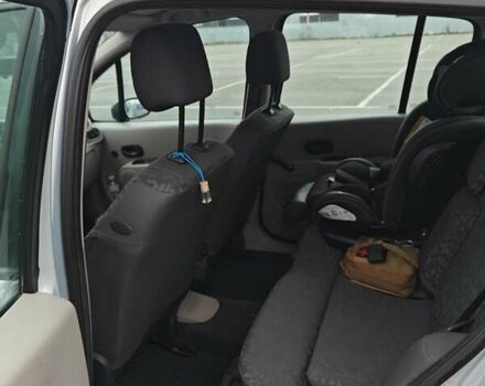 Серый Рено Модус, объемом двигателя 1.39 л и пробегом 160 тыс. км за 4500 $, фото 9 на Automoto.ua