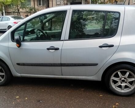 Серый Рено Модус, объемом двигателя 0 л и пробегом 190 тыс. км за 1608 $, фото 2 на Automoto.ua