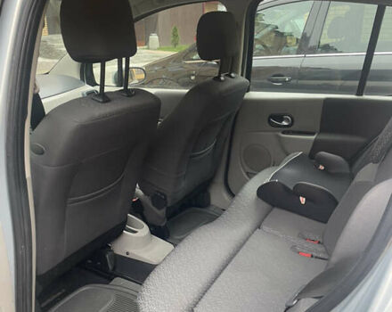 Серый Рено Модус, объемом двигателя 1.6 л и пробегом 240 тыс. км за 4000 $, фото 7 на Automoto.ua