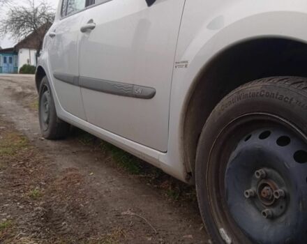 Серый Рено Модус, объемом двигателя 1.1 л и пробегом 204 тыс. км за 3300 $, фото 2 на Automoto.ua