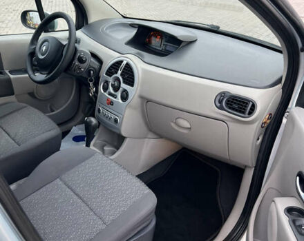 Серый Рено Модус, объемом двигателя 1.6 л и пробегом 230 тыс. км за 5600 $, фото 15 на Automoto.ua