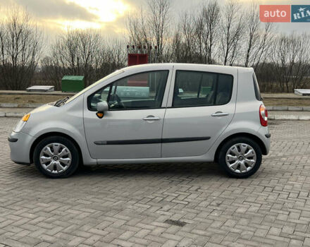 Серый Рено Модус, объемом двигателя 1.6 л и пробегом 230 тыс. км за 5600 $, фото 1 на Automoto.ua