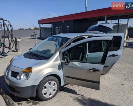 Серый Рено Модус, объемом двигателя 1.1 л и пробегом 170 тыс. км за 3800 $, фото 5 на Automoto.ua
