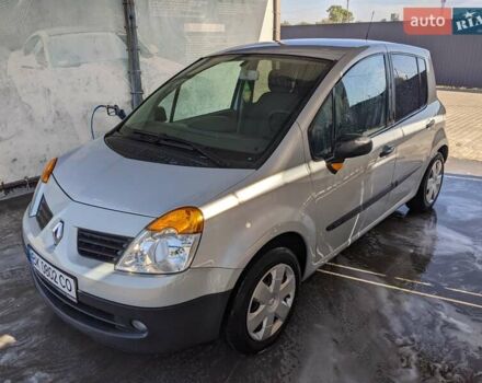 Серый Рено Модус, объемом двигателя 1.1 л и пробегом 170 тыс. км за 3800 $, фото 1 на Automoto.ua