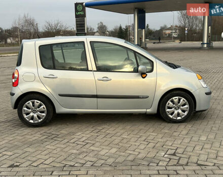 Серый Рено Модус, объемом двигателя 1.6 л и пробегом 230 тыс. км за 5600 $, фото 5 на Automoto.ua