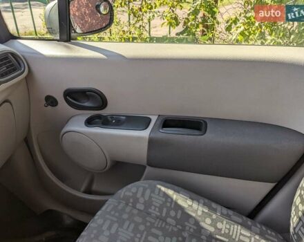 Серый Рено Модус, объемом двигателя 1.1 л и пробегом 170 тыс. км за 3800 $, фото 19 на Automoto.ua