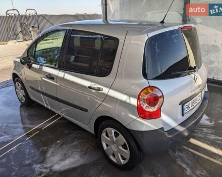 Серый Рено Модус, объемом двигателя 1.1 л и пробегом 170 тыс. км за 3800 $, фото 2 на Automoto.ua