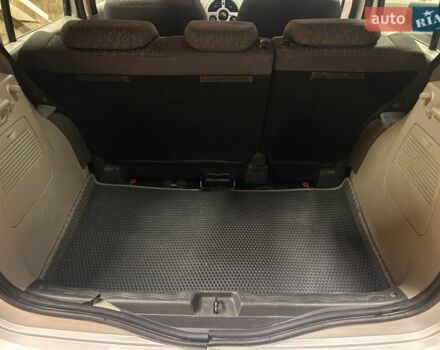 Серый Рено Модус, объемом двигателя 1.2 л и пробегом 260 тыс. км за 4300 $, фото 13 на Automoto.ua