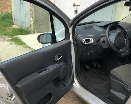 Серый Рено Модус, объемом двигателя 1.4 л и пробегом 196 тыс. км за 3500 $, фото 20 на Automoto.ua