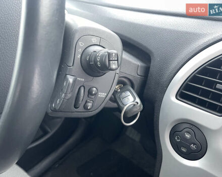 Сірий Рено Модус, об'ємом двигуна 1.6 л та пробігом 240 тис. км за 4650 $, фото 59 на Automoto.ua