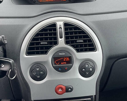 Сірий Рено Модус, об'ємом двигуна 1.6 л та пробігом 240 тис. км за 4600 $, фото 31 на Automoto.ua