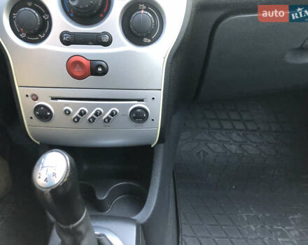 Серый Рено Модус, объемом двигателя 0 л и пробегом 196 тыс. км за 4200 $, фото 8 на Automoto.ua
