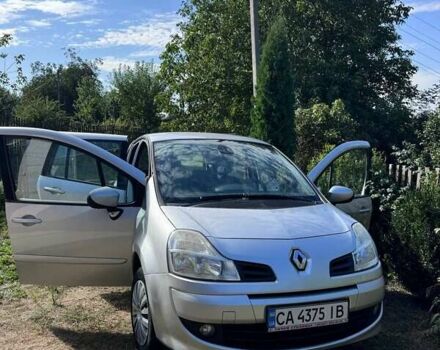 Серый Рено Модус, объемом двигателя 1.6 л и пробегом 205 тыс. км за 4700 $, фото 6 на Automoto.ua
