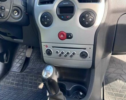 Серый Рено Модус, объемом двигателя 1.6 л и пробегом 205 тыс. км за 4700 $, фото 7 на Automoto.ua