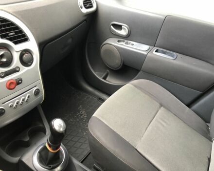 Серый Рено Модус, объемом двигателя 1.4 л и пробегом 196 тыс. км за 3500 $, фото 17 на Automoto.ua