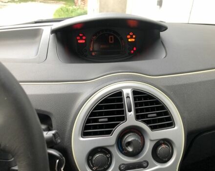 Серый Рено Модус, объемом двигателя 1.4 л и пробегом 196 тыс. км за 3500 $, фото 19 на Automoto.ua