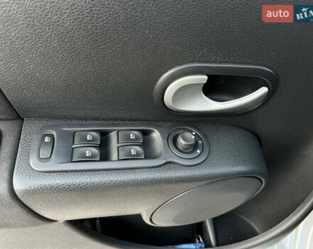 Серый Рено Модус, объемом двигателя 1.15 л и пробегом 205 тыс. км за 4350 $, фото 5 на Automoto.ua