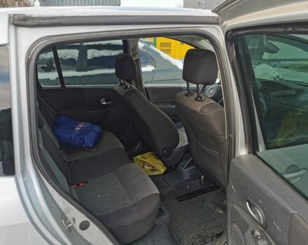 Серый Рено Модус, объемом двигателя 1.1 л и пробегом 222 тыс. км за 4900 $, фото 8 на Automoto.ua