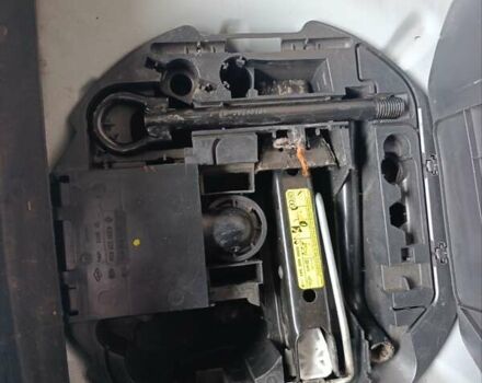 Сірий Рено Модус, об'ємом двигуна 1.15 л та пробігом 205 тис. км за 3750 $, фото 6 на Automoto.ua