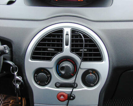 Сірий Рено Модус, об'ємом двигуна 1.5 л та пробігом 243 тис. км за 6799 $, фото 22 на Automoto.ua