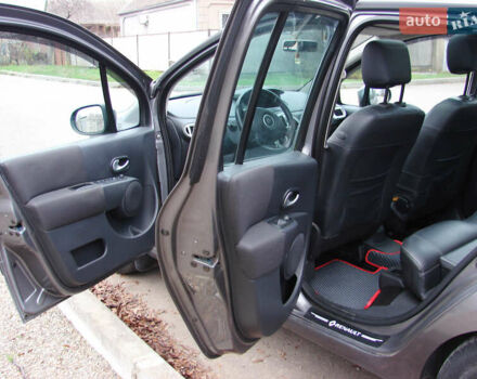 Сірий Рено Модус, об'ємом двигуна 1.5 л та пробігом 243 тис. км за 6799 $, фото 30 на Automoto.ua