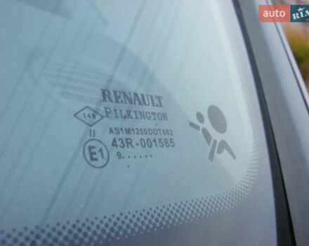 Серый Рено Модус, объемом двигателя 1.5 л и пробегом 243 тыс. км за 6799 $, фото 2 на Automoto.ua