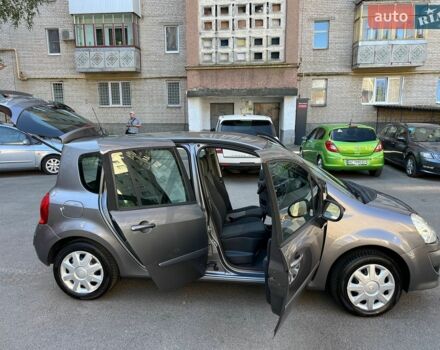 Серый Рено Модус, объемом двигателя 1.6 л и пробегом 150 тыс. км за 5950 $, фото 16 на Automoto.ua