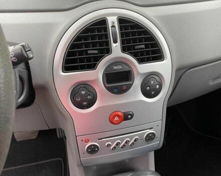 Серый Рено Модус, объемом двигателя 1.6 л и пробегом 196 тыс. км за 7400 $, фото 8 на Automoto.ua