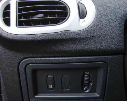 Сірий Рено Модус, об'ємом двигуна 1.5 л та пробігом 243 тис. км за 6799 $, фото 21 на Automoto.ua