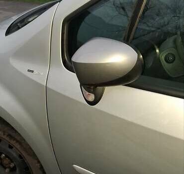 Серый Рено Модус, объемом двигателя 1.15 л и пробегом 200 тыс. км за 4979 $, фото 9 на Automoto.ua