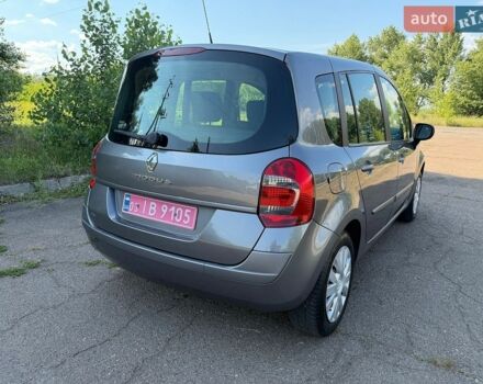Серый Рено Модус, объемом двигателя 1.6 л и пробегом 161 тыс. км за 6750 $, фото 7 на Automoto.ua