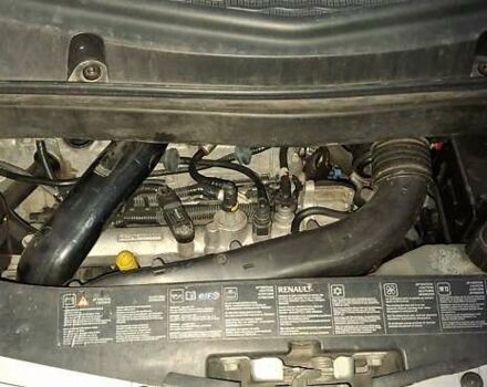 Серый Рено Модус, объемом двигателя 1.15 л и пробегом 200 тыс. км за 4979 $, фото 12 на Automoto.ua