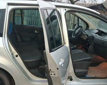 Серый Рено Модус, объемом двигателя 1.15 л и пробегом 200 тыс. км за 4979 $, фото 4 на Automoto.ua