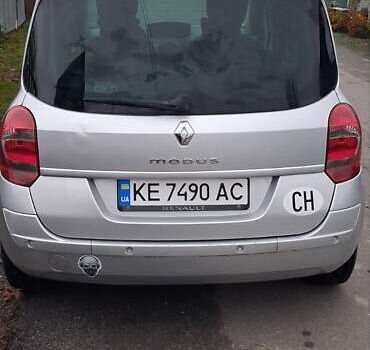 Серый Рено Модус, объемом двигателя 1.15 л и пробегом 200 тыс. км за 4979 $, фото 2 на Automoto.ua