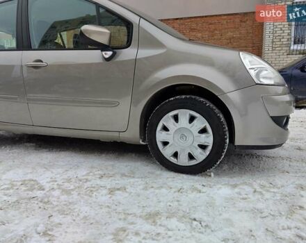 Серый Рено Модус, объемом двигателя 1.6 л и пробегом 199 тыс. км за 6950 $, фото 5 на Automoto.ua