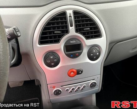 Серый Рено Модус, объемом двигателя 1.6 л и пробегом 196 тыс. км за 7400 $, фото 7 на Automoto.ua